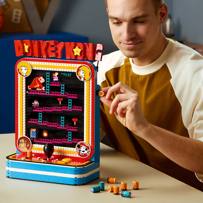 LEGO Donkey Kong-Arcadekast - Bouwpakket voor Volwassenen - Arcadespel voor Verzamelaars - Retro Woondecoratie en Kantoor Decoratie - Videogame Merch - Cadeau voor Gamers, Mannen en Vrouwen - 72051