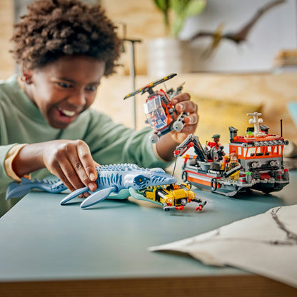LEGO Jurassic World Mosasaurus Bootaanval - Dinosaurus Speelgoed voor Kinderen Vanaf 7 Jaar - Bouwpakket met 3 Minifiguren en Voorgevormd Dino Model - Cadeau voor Jongens en Meisjes 77983