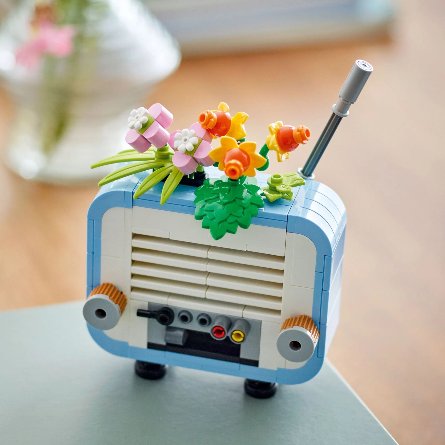 LEGO Record Player with Flowers 31172 Creator