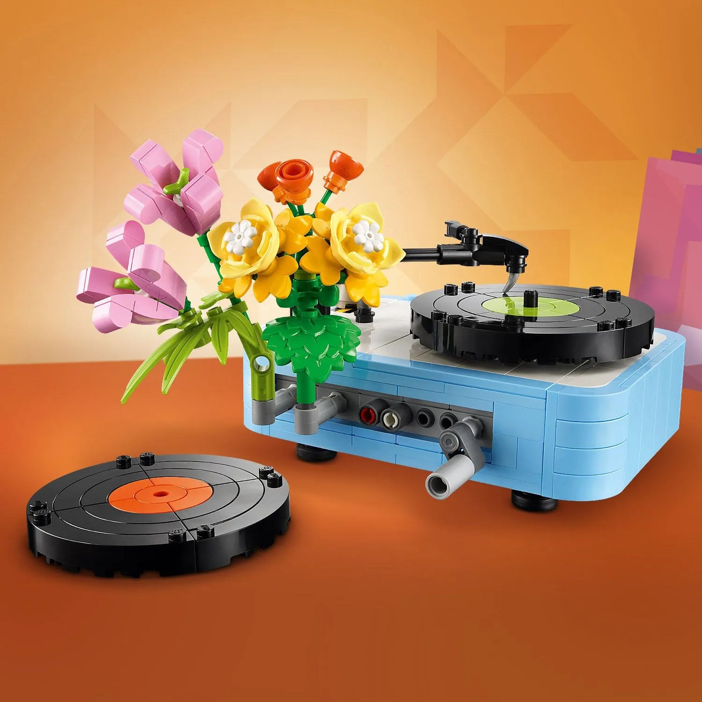 LEGO Record Player with Flowers 31172 Creator