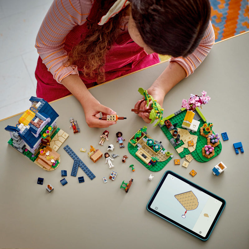 LEGO Beekeeping House and Flowers 42669 Friends