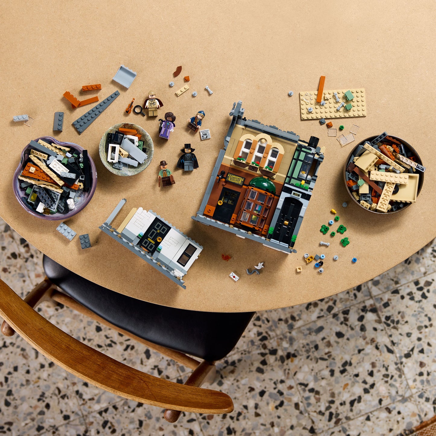 LEGO Sherlock Holmes Boekensteun 10351 Icons (Pre-Order: juni)