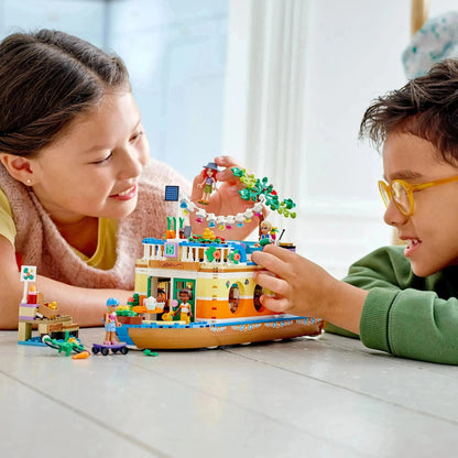 LEGO Houseboat on the canal 41702 Friends