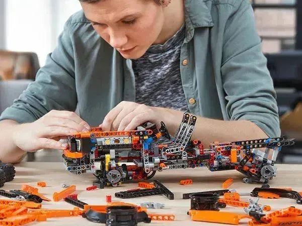 LEGO Ford Raptor F150 Pick Up Truck 42126 Technic