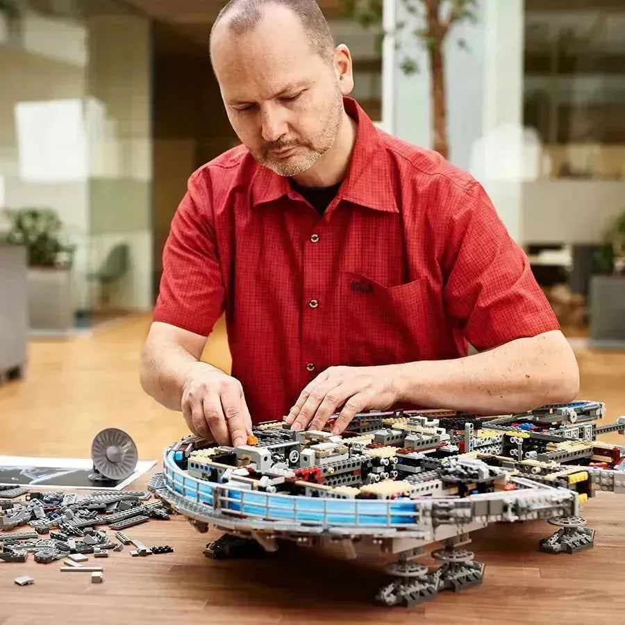LEGO The Millennium Falcon 75192 StarWars