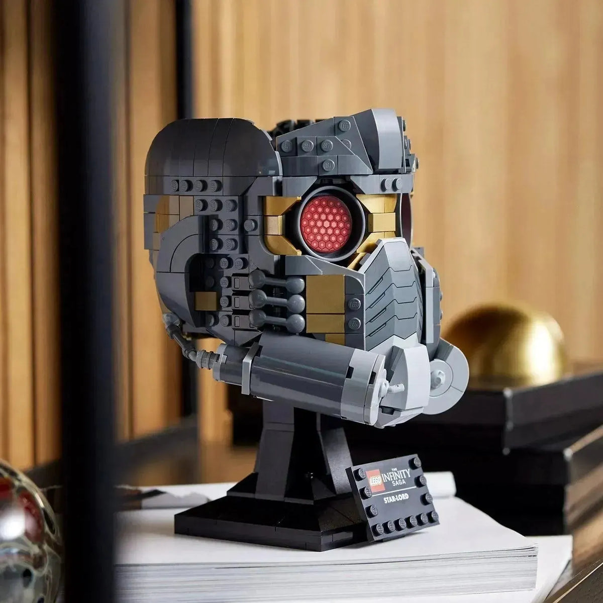 LEGO Star-Lords helmet 76251 Marvel