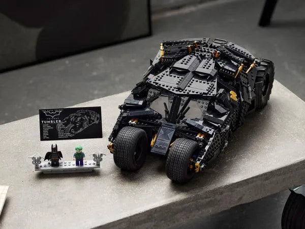 LEGO Batmobile Tumbler van Batman 76240 Batman LEGO BATMAN @ 2TTOYS LEGO €. 229.48